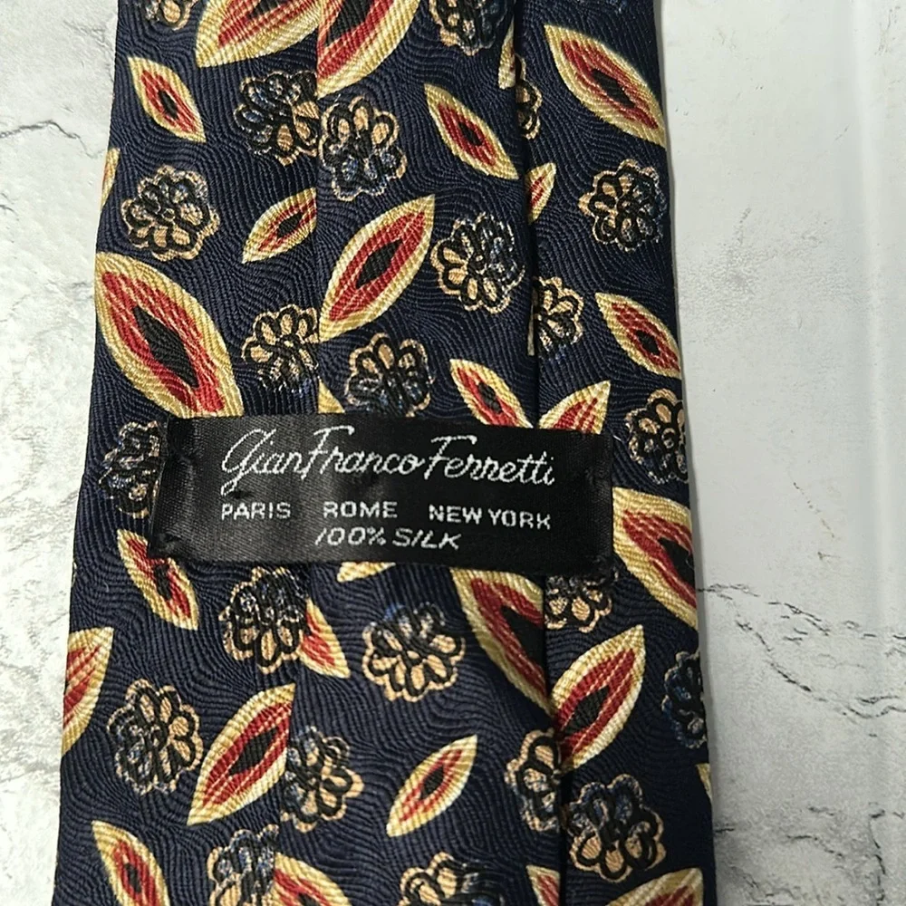 Gian Franco Ferretti Elegant 100% Silk Men's Tie
